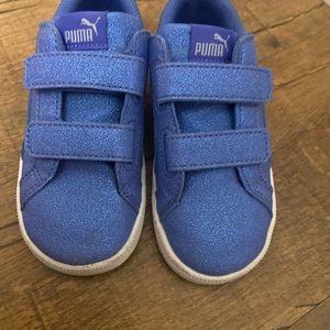 PUMA Smash Glitz SL V  size 9C. Blue